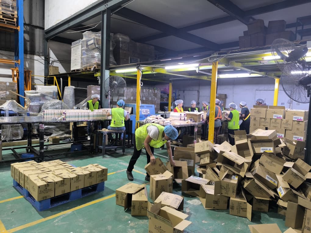 Forklift loading boxes